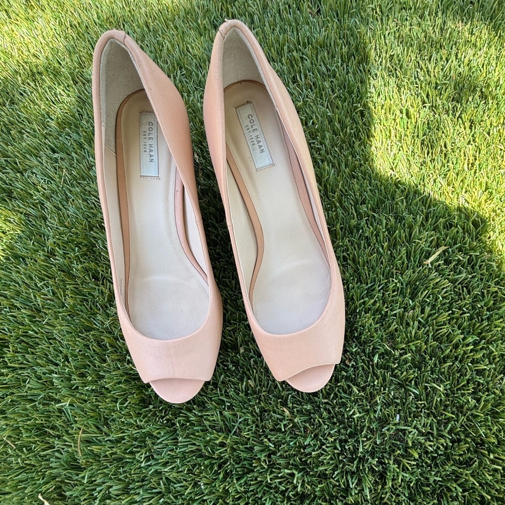 Cole Haan Women's leather and manmade size 7